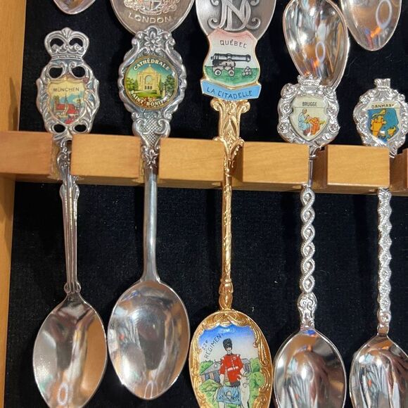 36 Spoon Glass Display Case Cabinet Holder
Rack Shadow Box 34 Spoons included - Picture 7 of 16